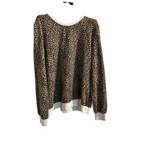 Zyia Active wear Long sleeve tan Leopard print crew neck top w/ ribbed trim sz M